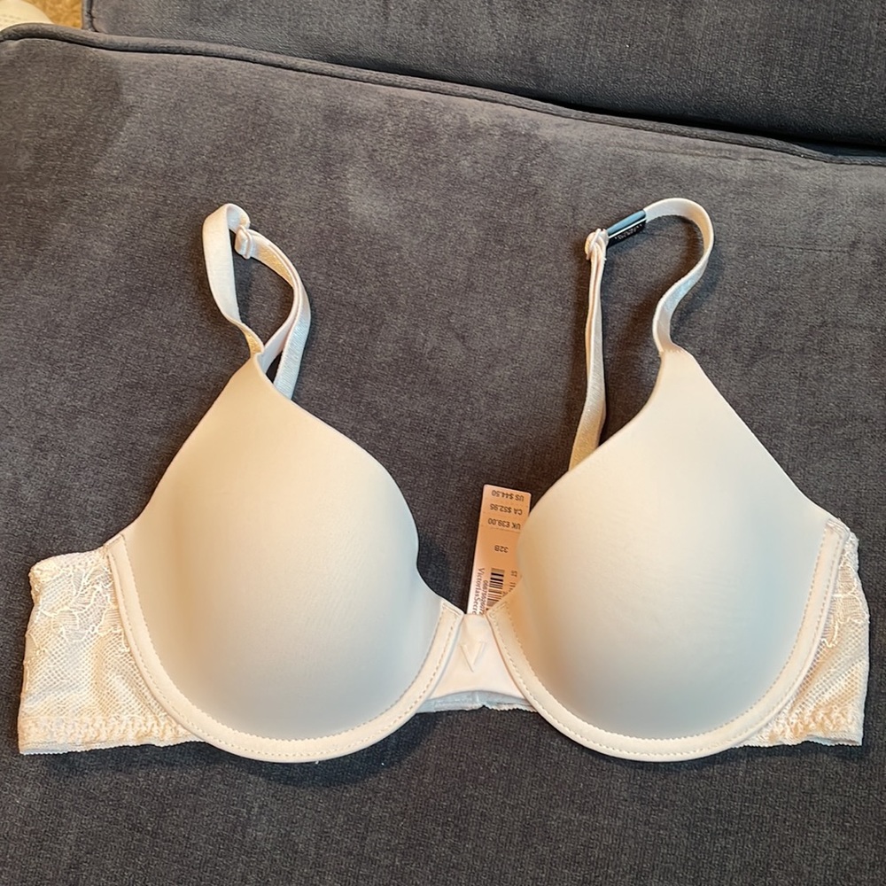 Victoria’s Secret Demi Bra